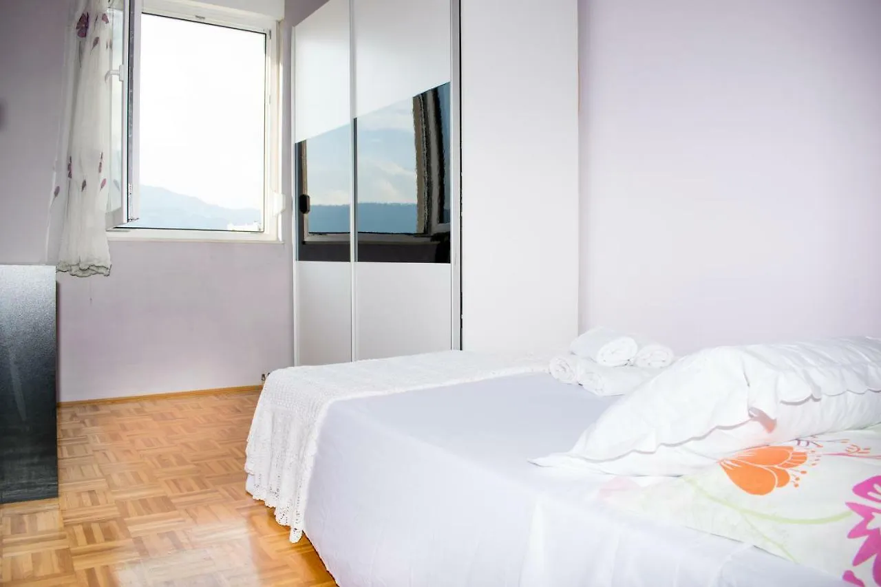 Apartment Bobo Split 0*,  Croatia